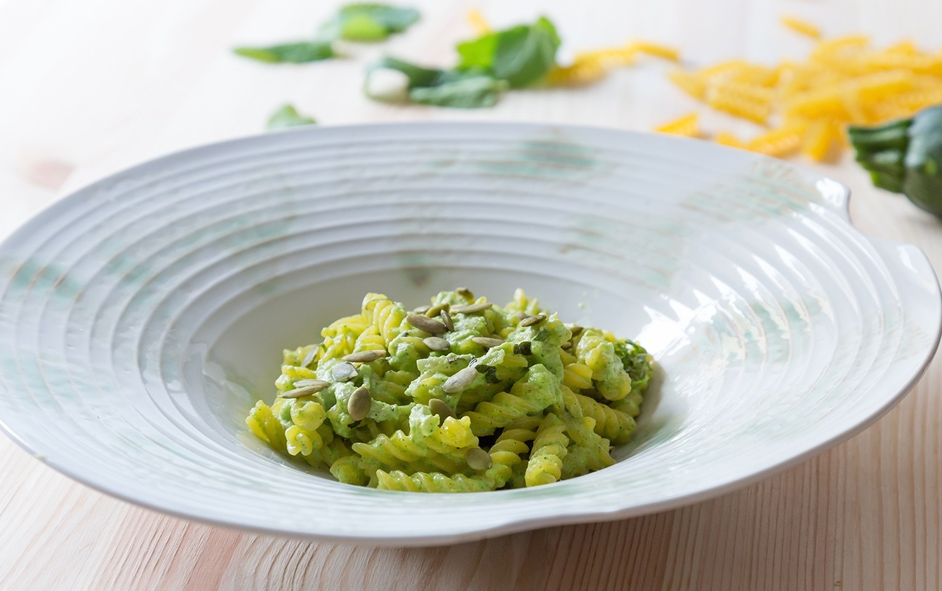 fusilli-al-pesto-di-zucchine-e-burrata-image