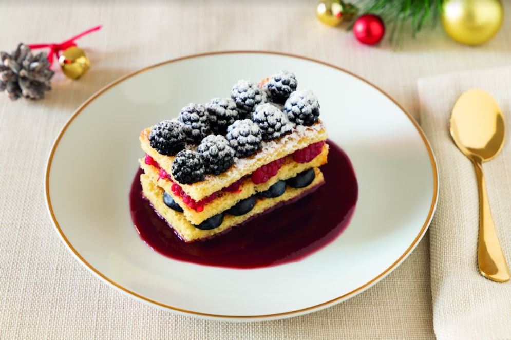 millefoglie-di-pandoro-e-frutti-di-bosco-image